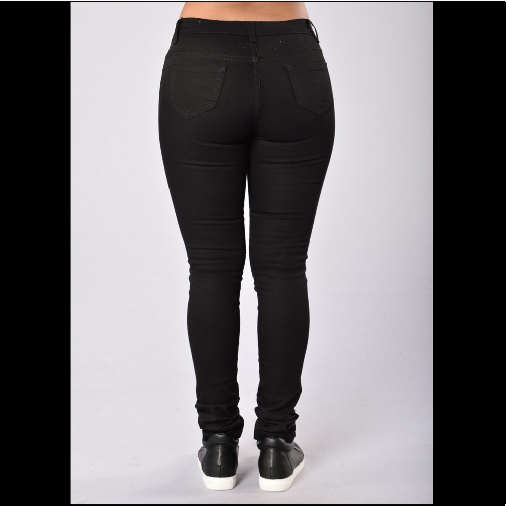 Fashion Nova - Skinny Uniform Pants 🖤
